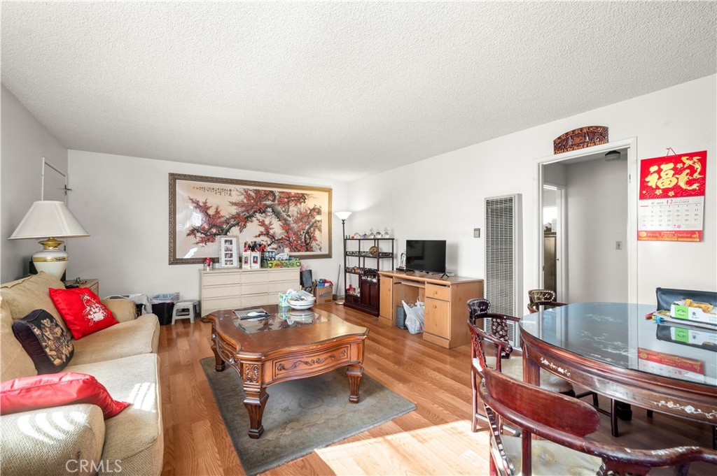 2204 Orange Grove