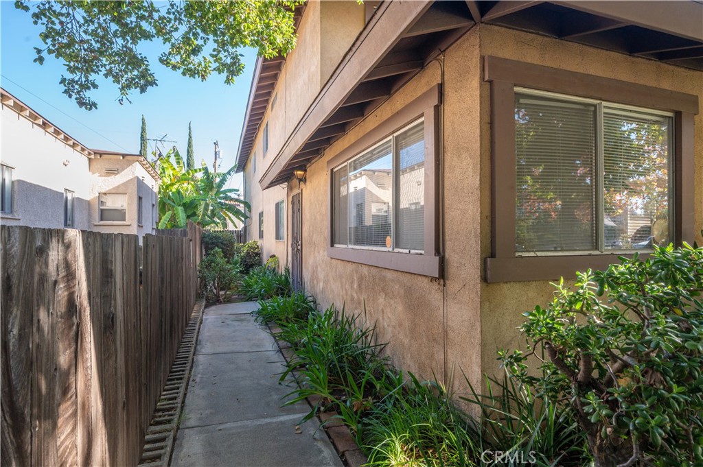 2204 Orange Grove