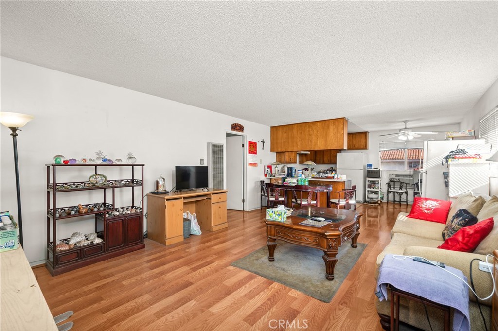 2204 Orange Grove