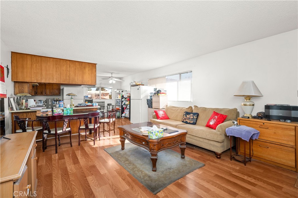 2204 Orange Grove