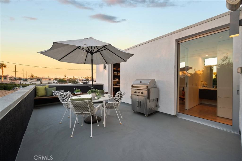 34 S Venice Boulevard 2