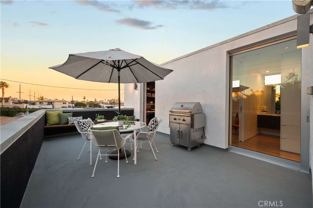 34 S Venice Boulevard 2