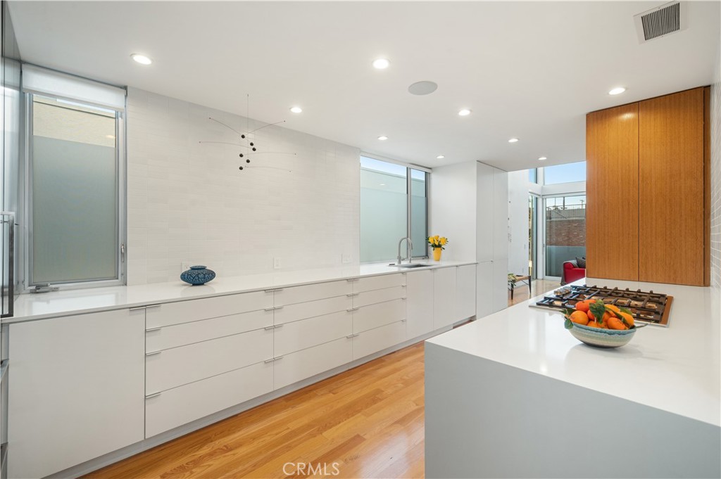 34 S Venice Boulevard 2