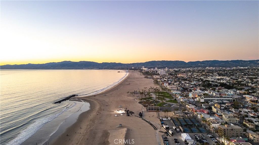 34 S Venice Boulevard 2