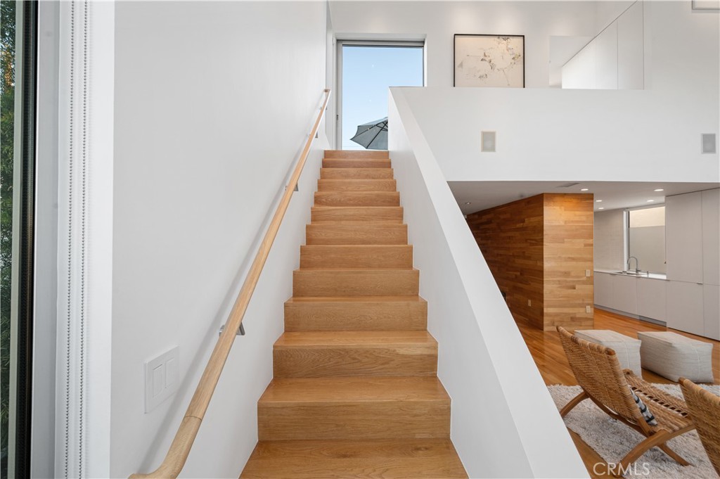 34 S Venice Boulevard 2