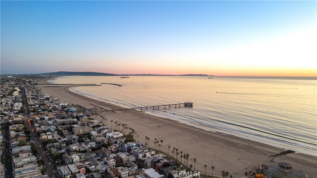 34 S Venice Boulevard 2