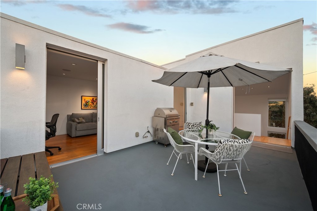 34 S Venice Boulevard 2