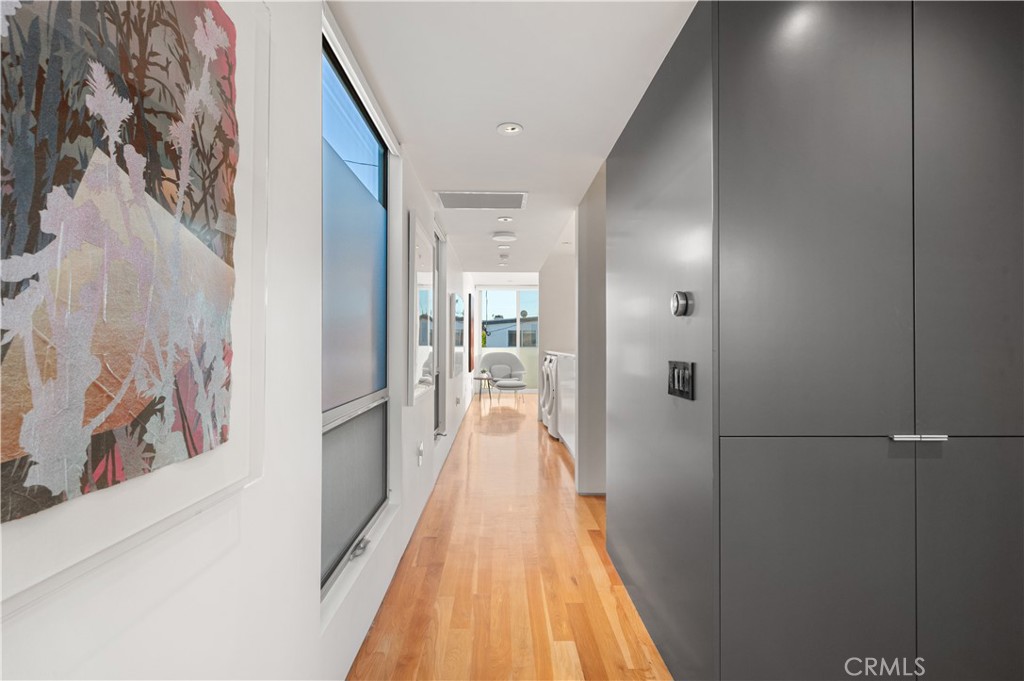 34 S Venice Boulevard 2