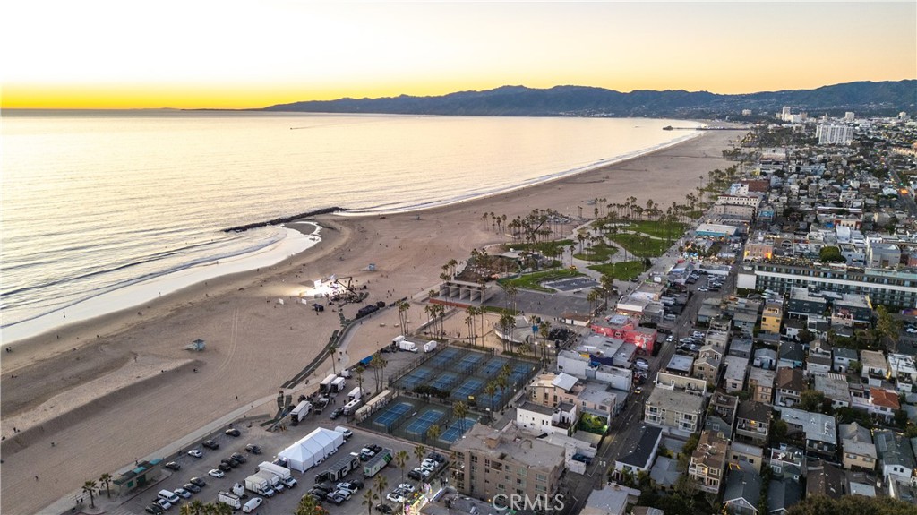 34 S Venice Boulevard 2