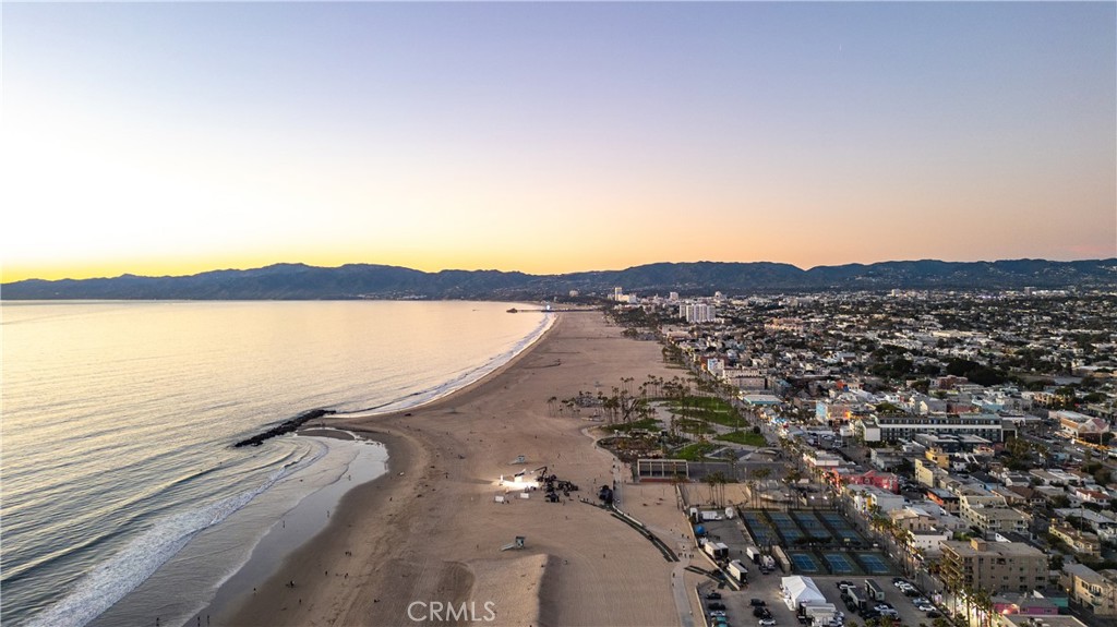 34 S Venice Boulevard 2