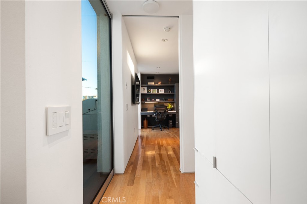 34 S Venice Boulevard 2