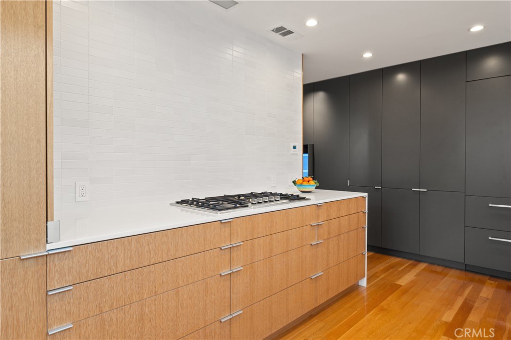 34 S Venice Boulevard 2