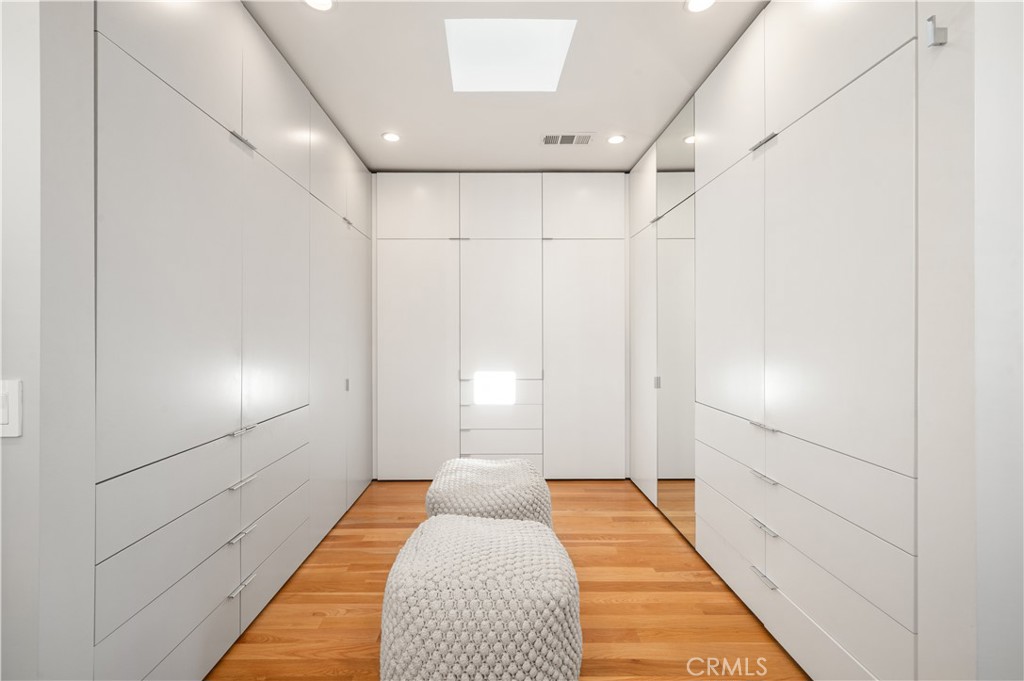 34 S Venice Boulevard 2