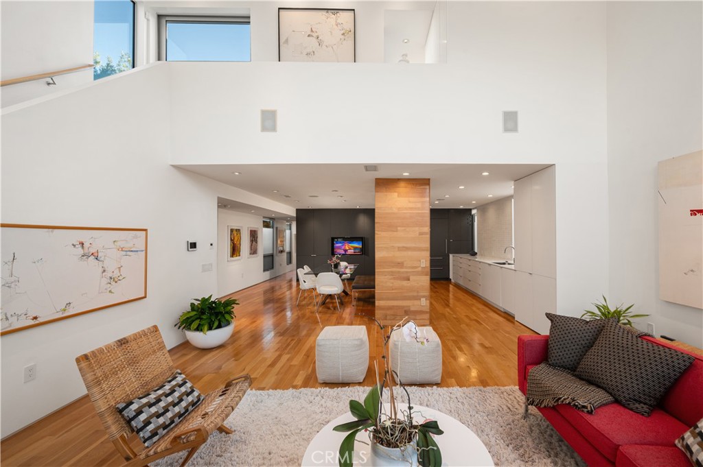 34 S Venice Boulevard 2