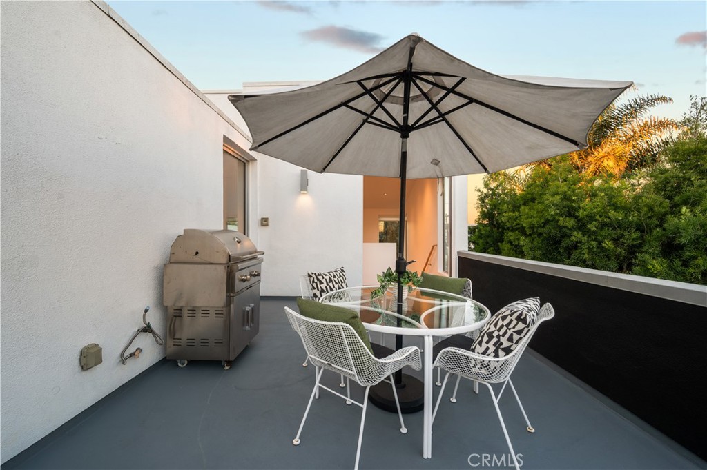 34 S Venice Boulevard 2