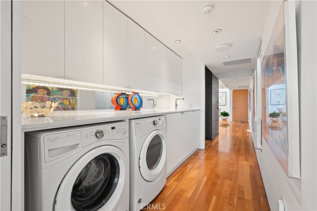 34 S Venice Boulevard 2