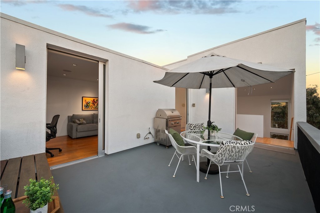 34 S Venice Boulevard 2