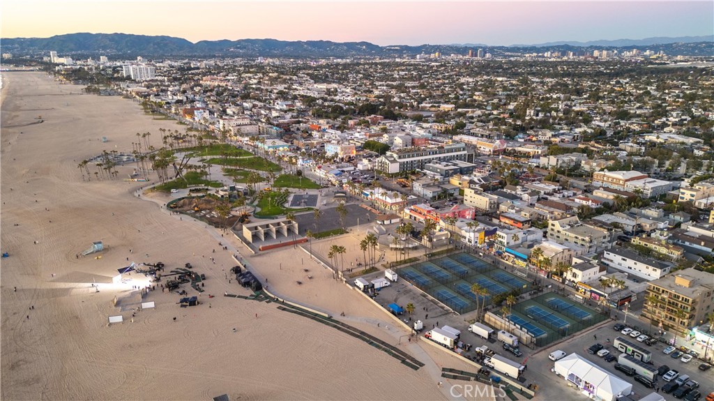 34 S Venice Boulevard 2