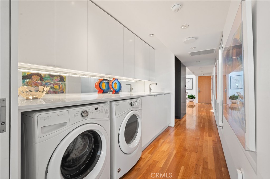 34 S Venice Boulevard 2