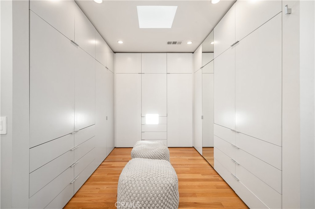 34 S Venice Boulevard 2