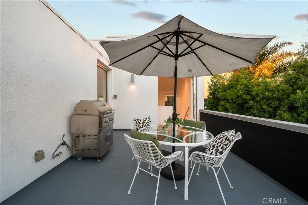 34 S Venice Boulevard 2