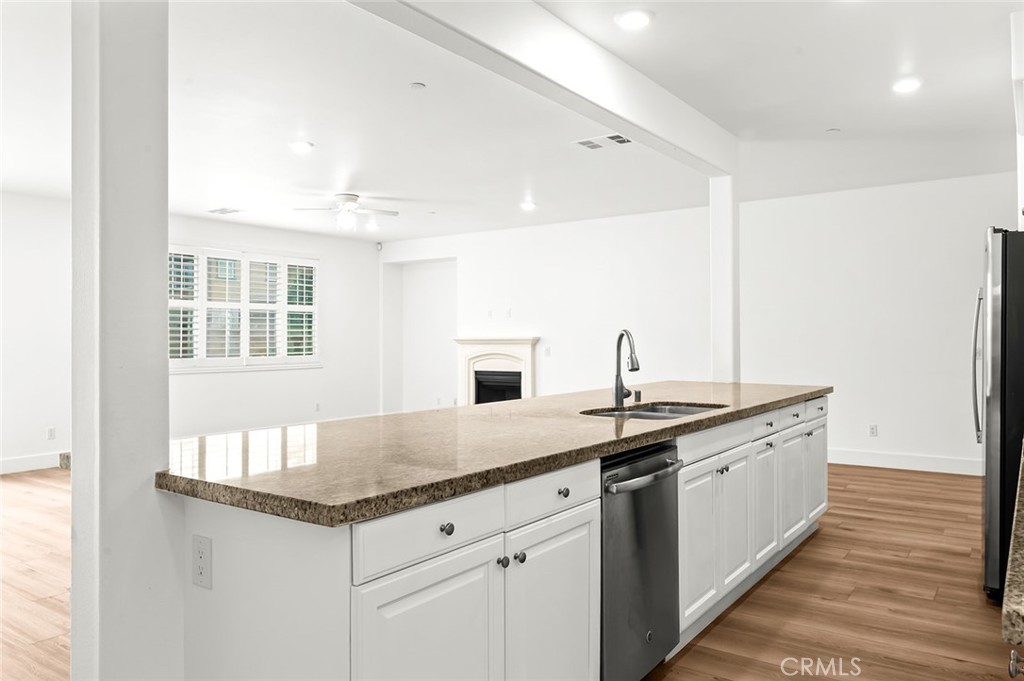 3694 S Grower Avenue