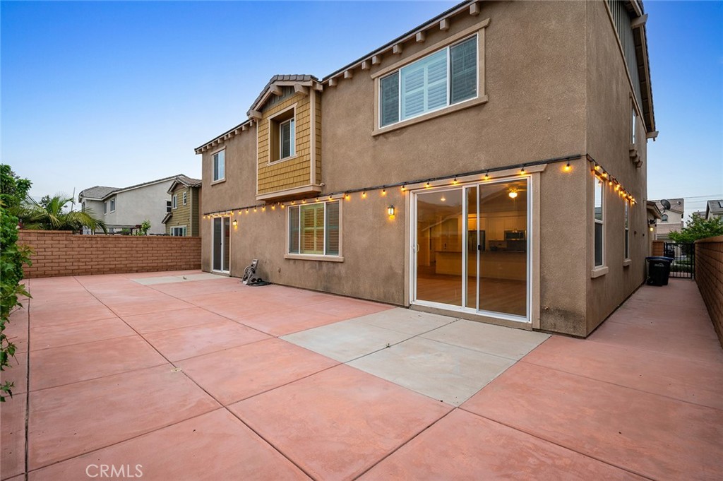 3694 S Grower Avenue