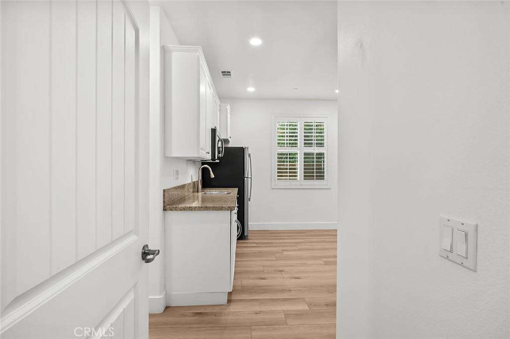 3694 S Grower Avenue