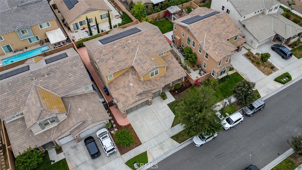 3694 S Grower Avenue