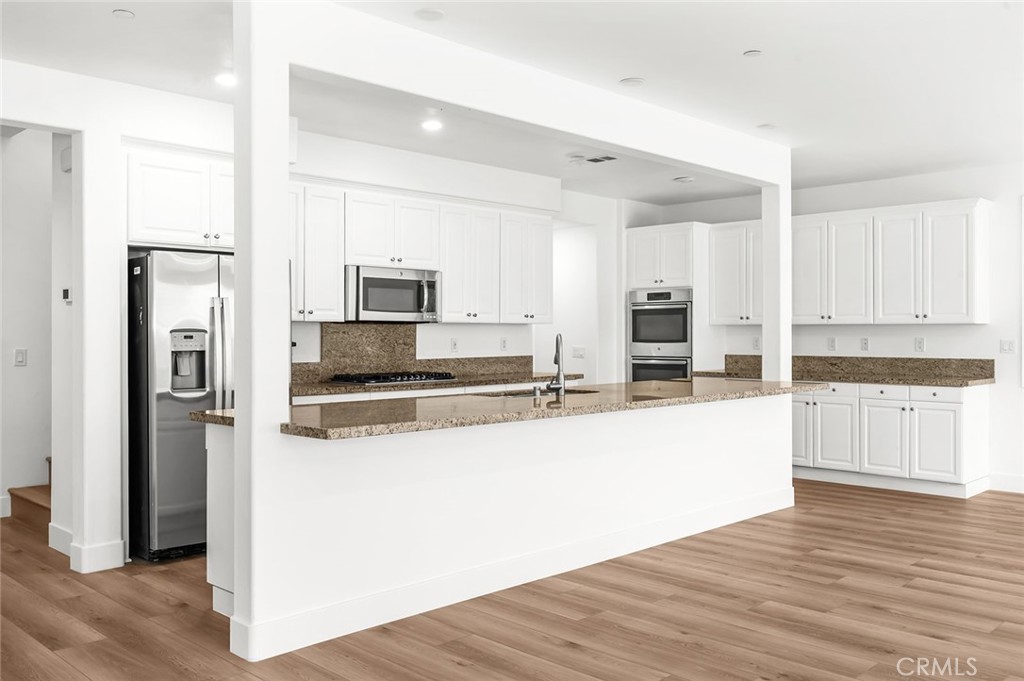 3694 S Grower Avenue