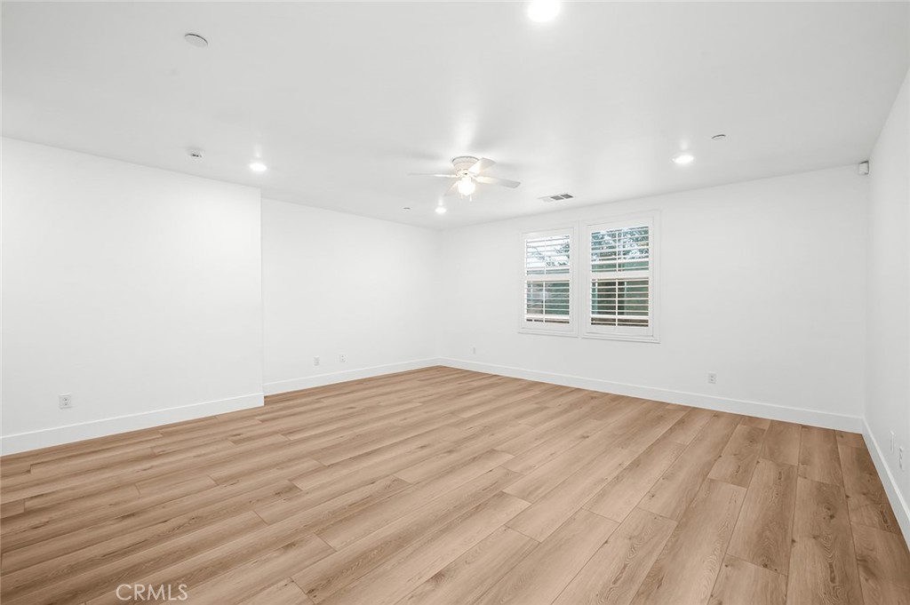 3694 S Grower Avenue