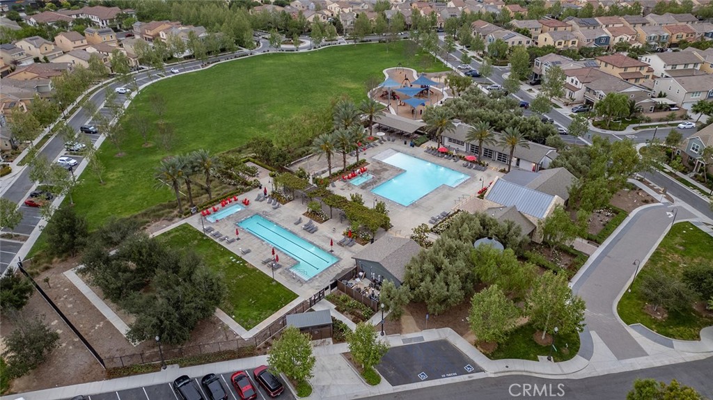 3694 S Grower Avenue