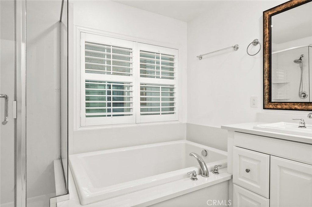 3694 S Grower Avenue