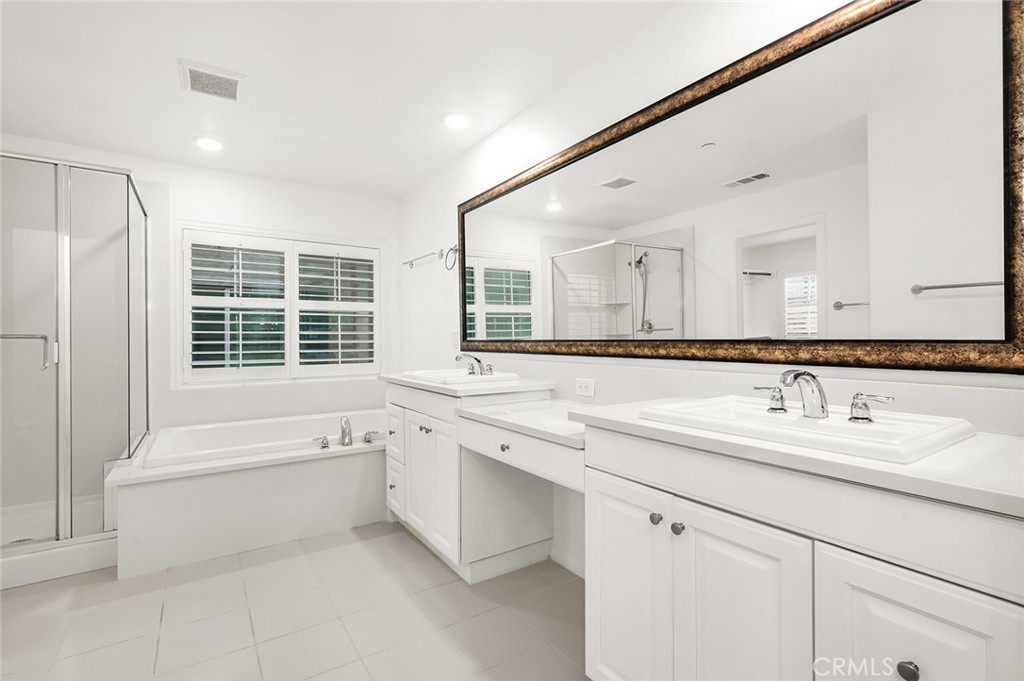 3694 S Grower Avenue