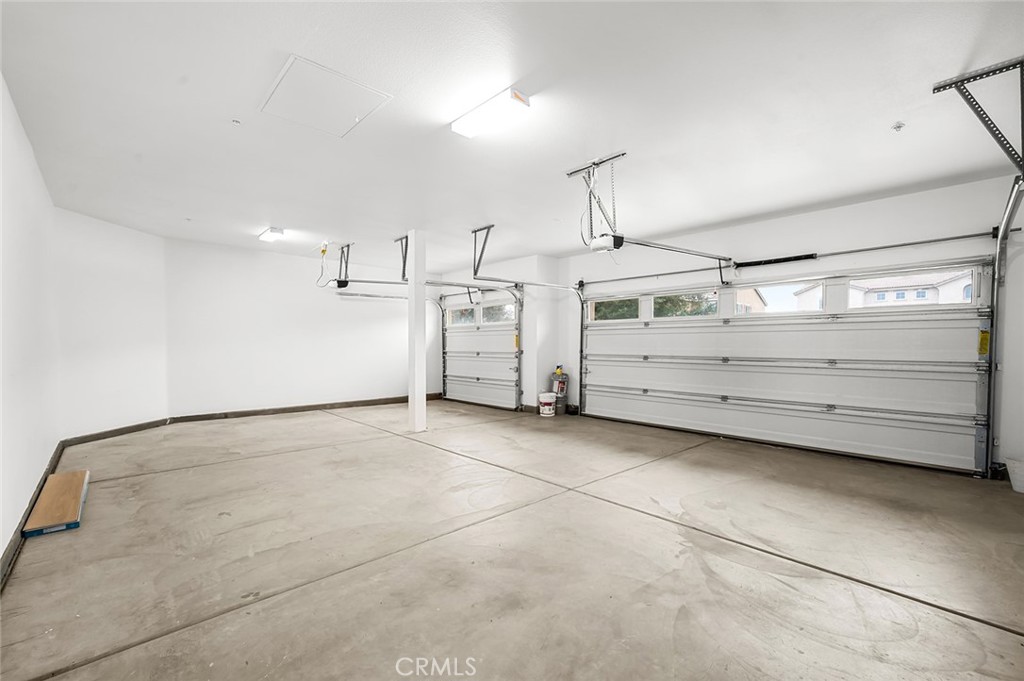 3694 S Grower Avenue