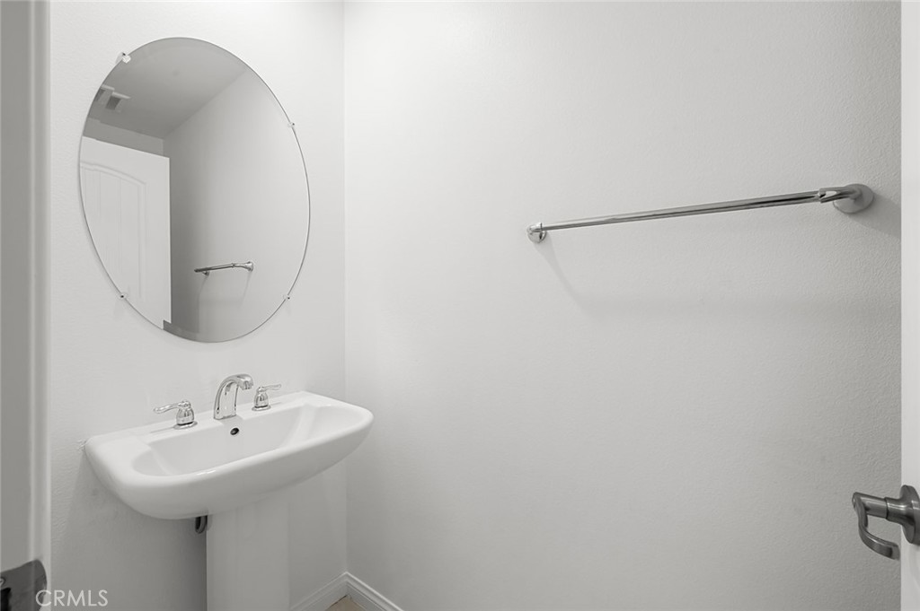 3694 S Grower Avenue