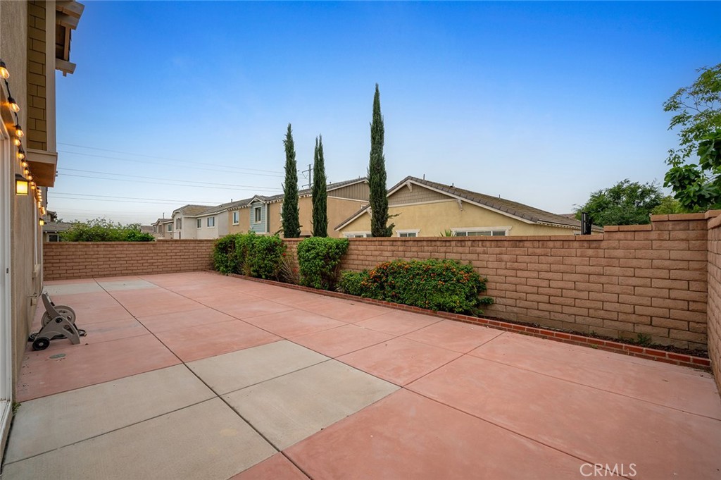 3694 S Grower Avenue