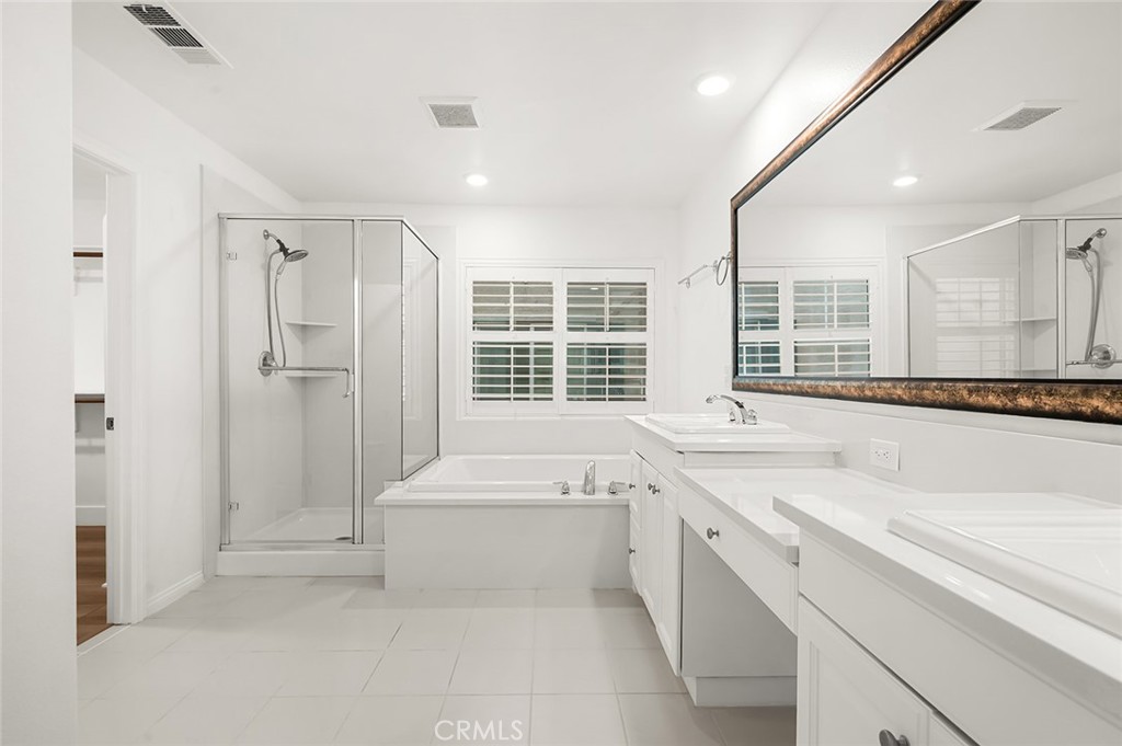 3694 S Grower Avenue