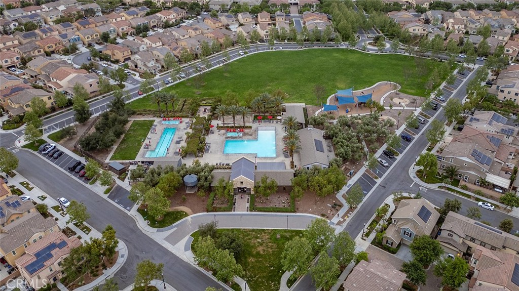 3694 S Grower Avenue