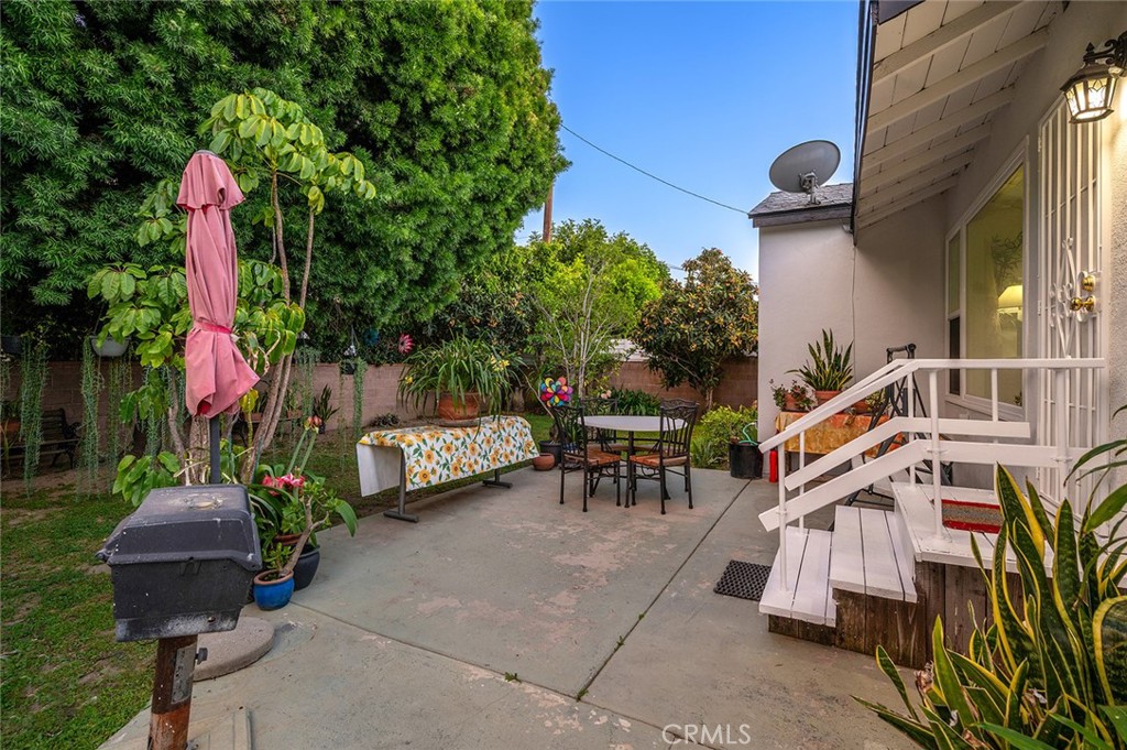 6440 Petit Avenue