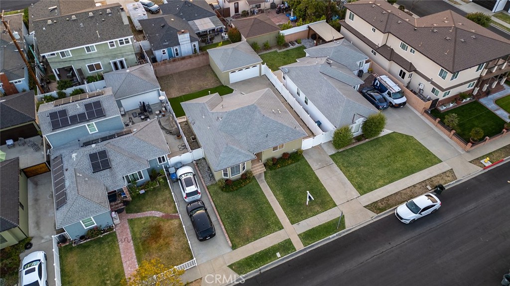 14913 Roxton Avenue