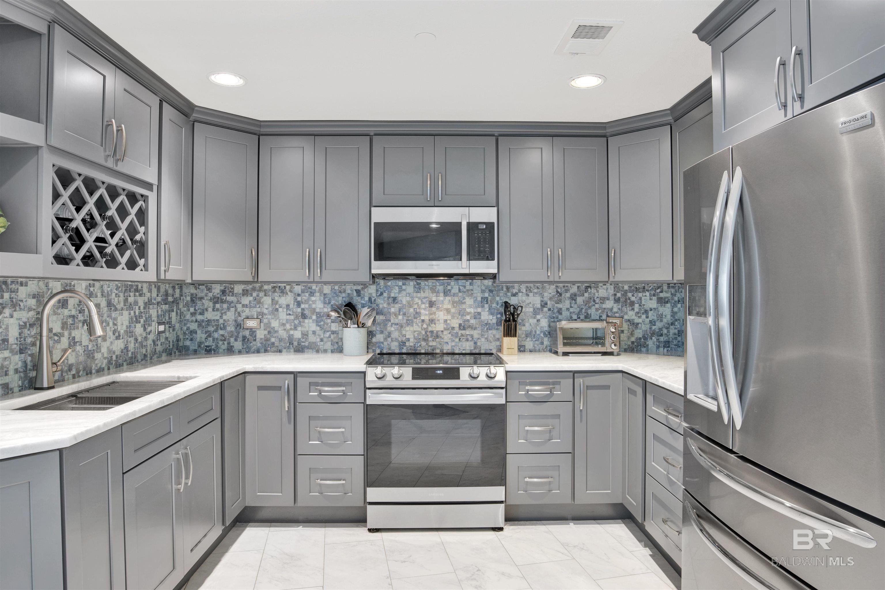 521 W Beach Boulevard 2502