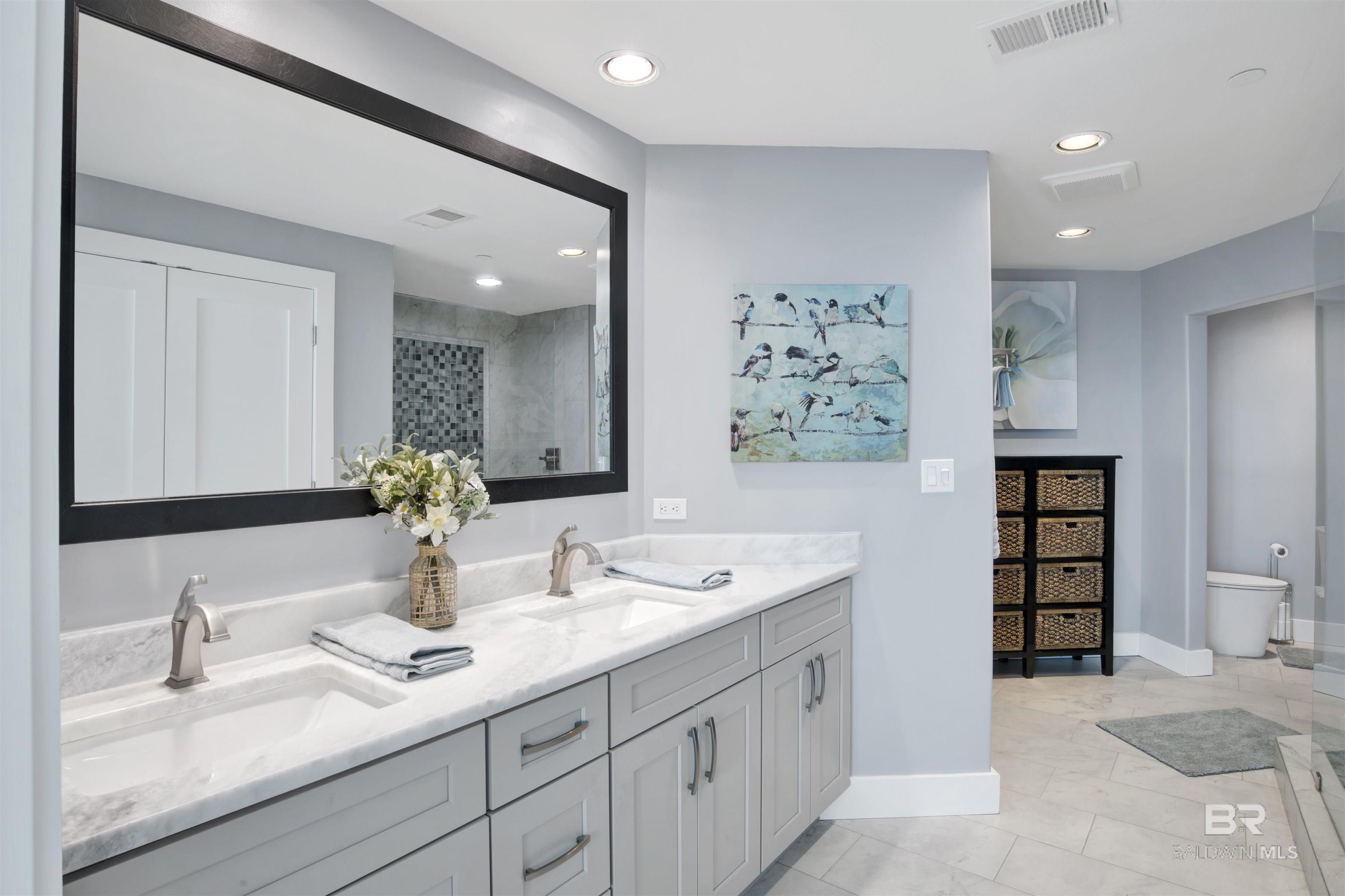 521 W Beach Boulevard 2502