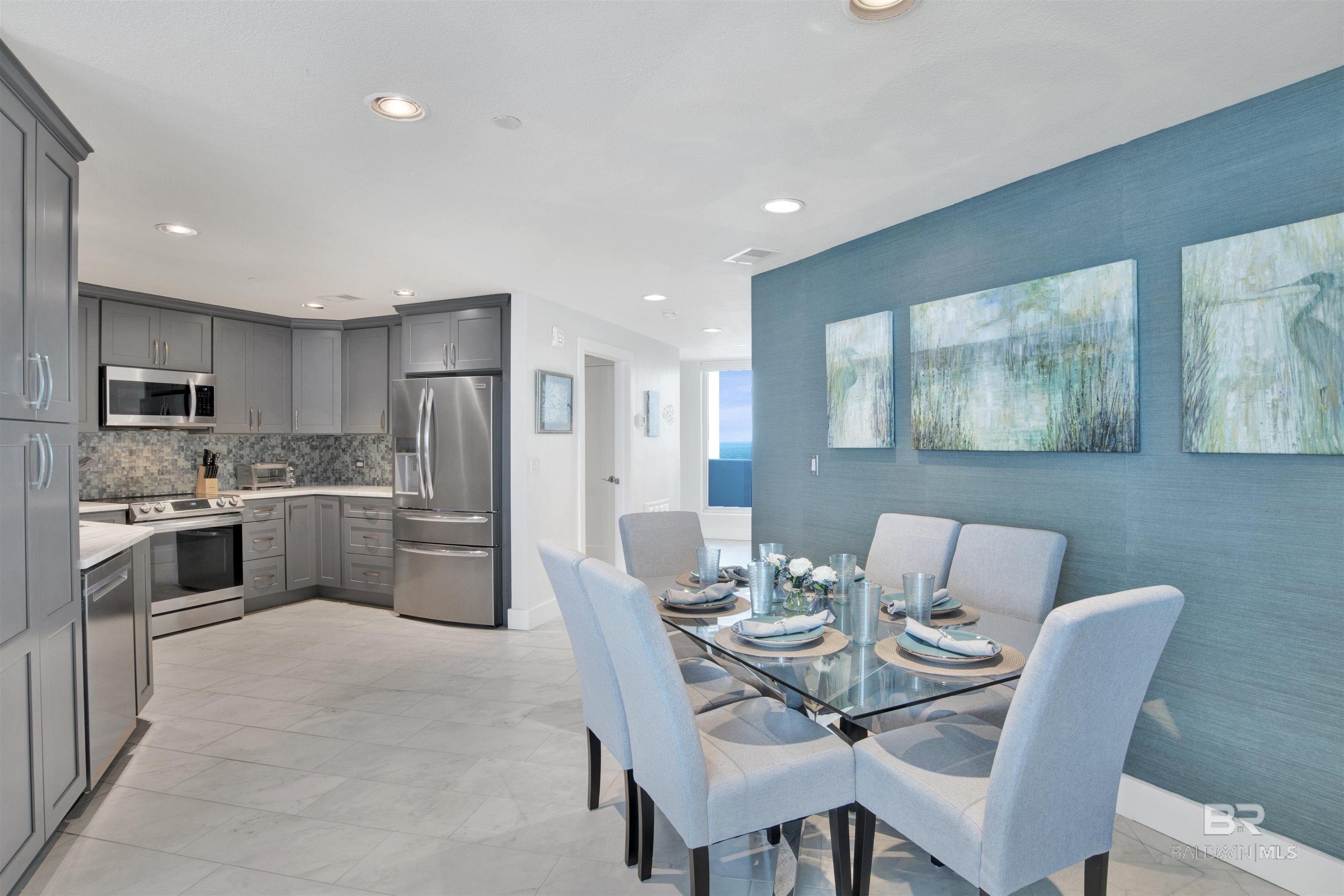 521 W Beach Boulevard 2502