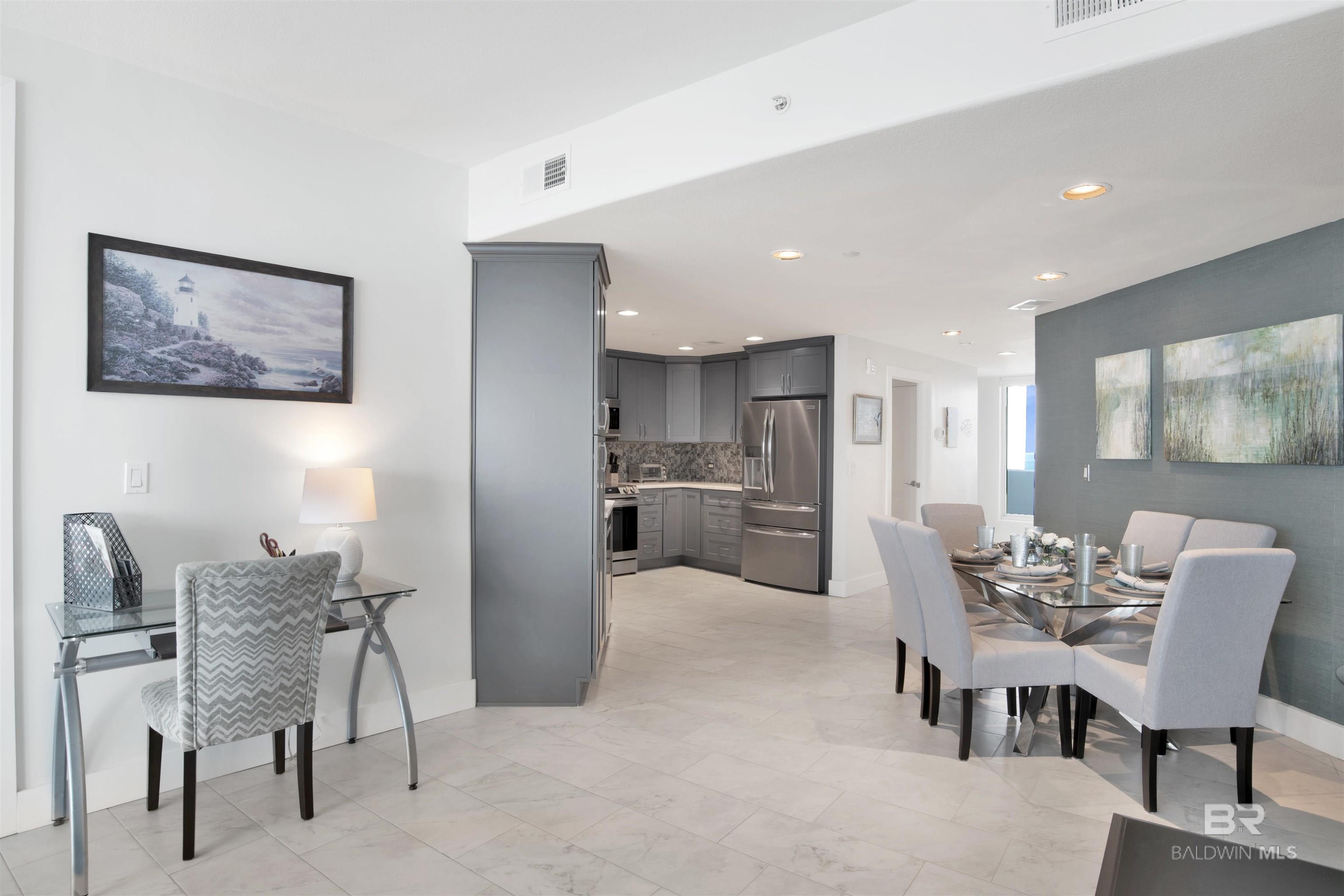 521 W Beach Boulevard 2502
