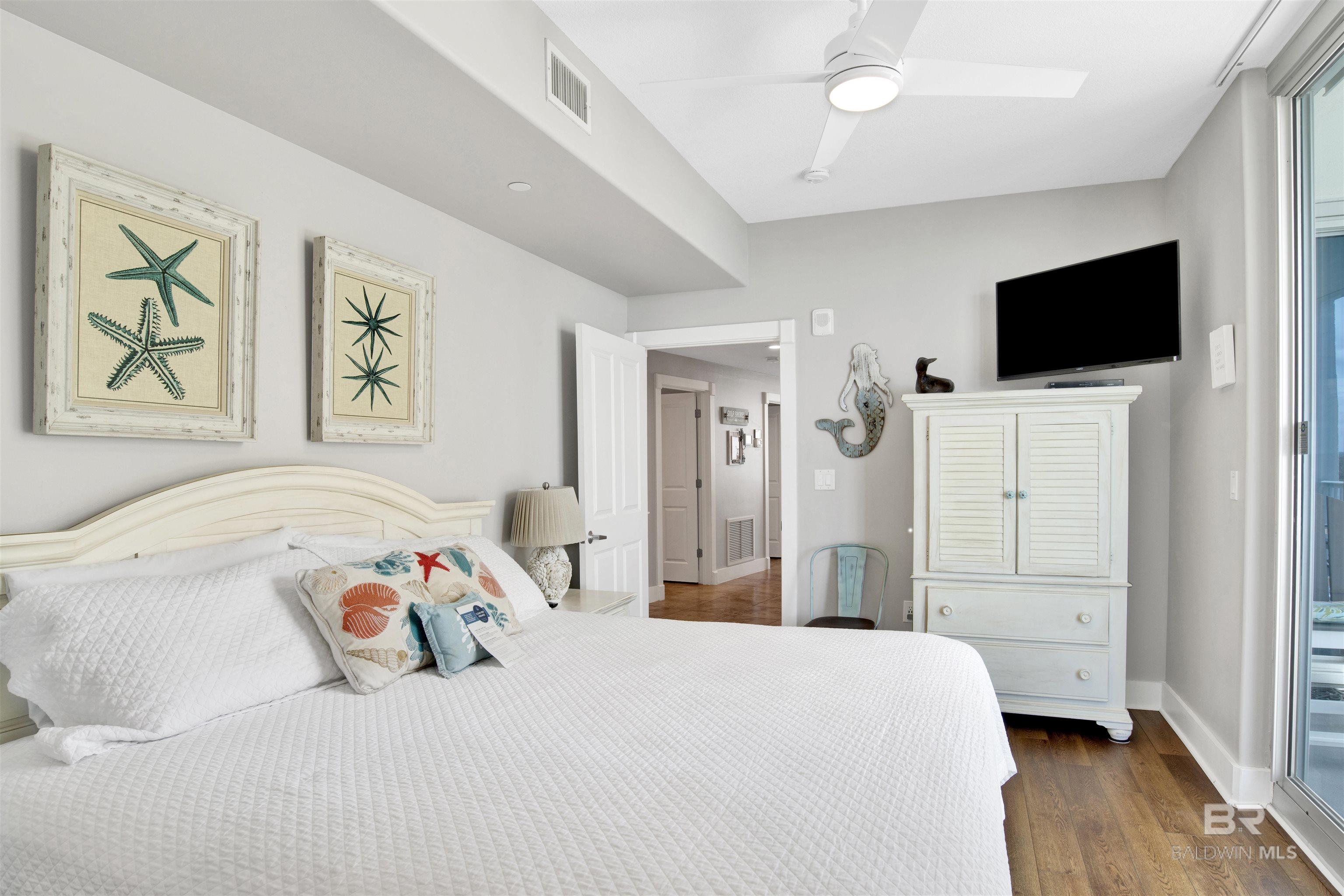 521 W Beach Boulevard 1503