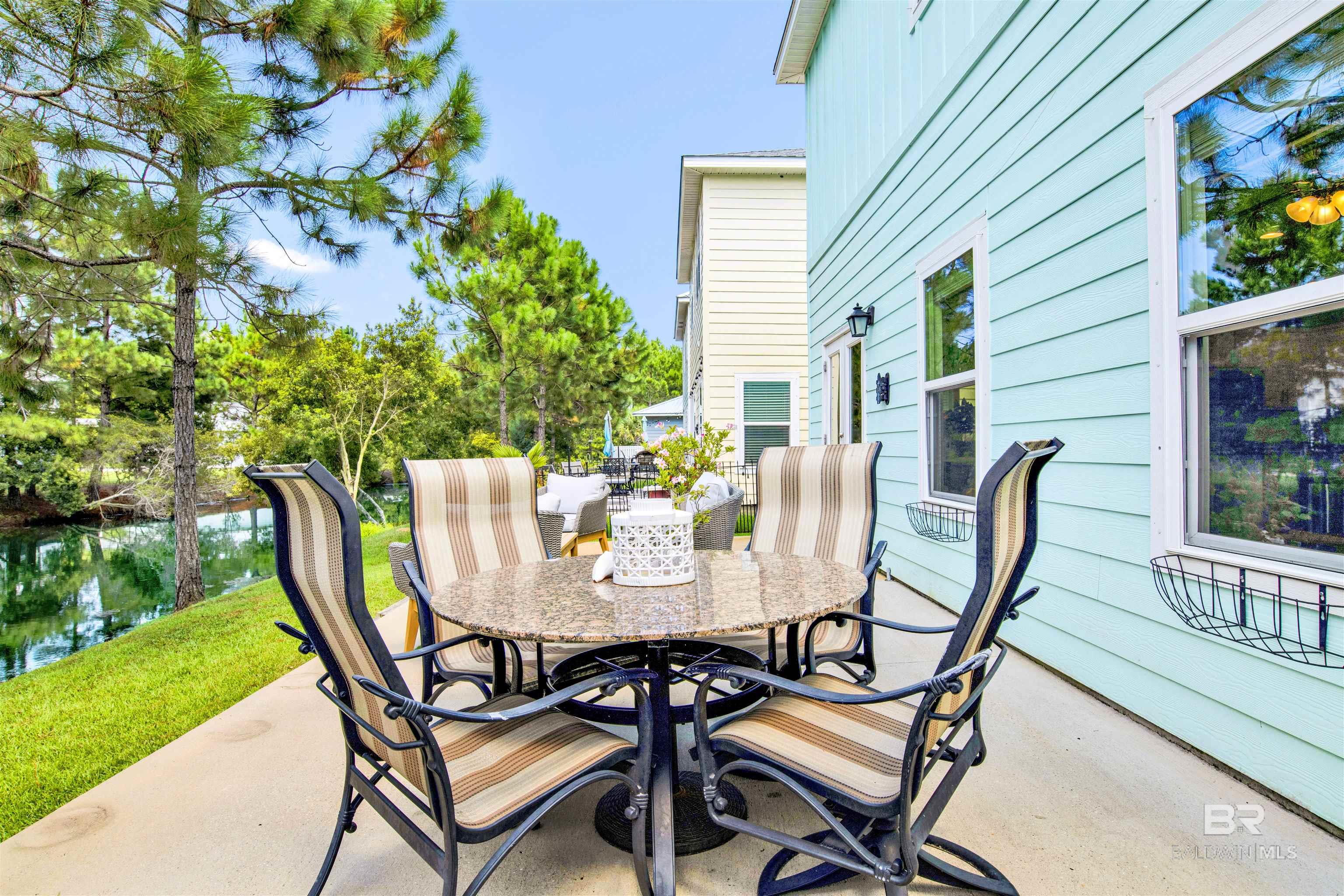 23970 Cottage Loop