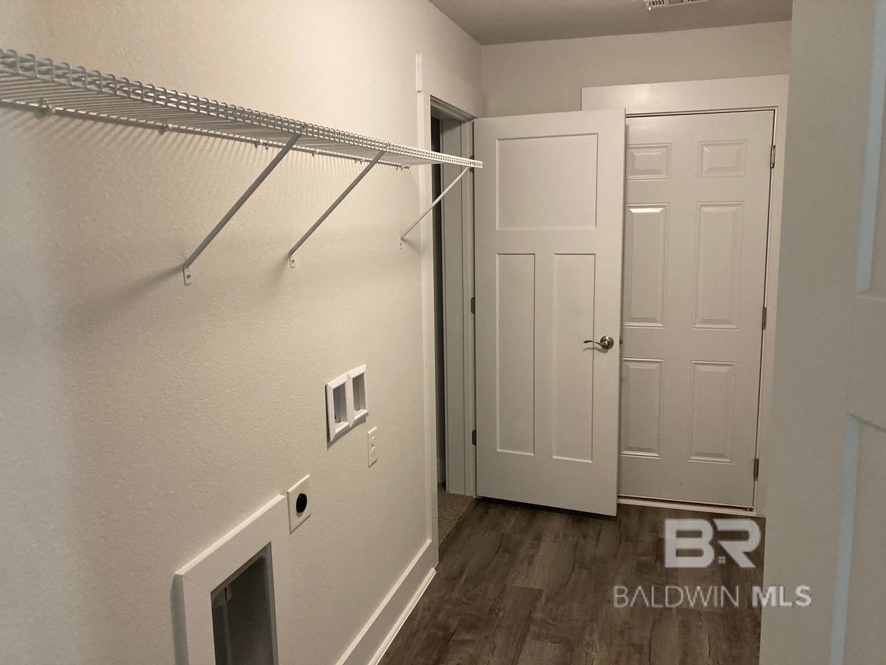 1547 Colony Parke Drive