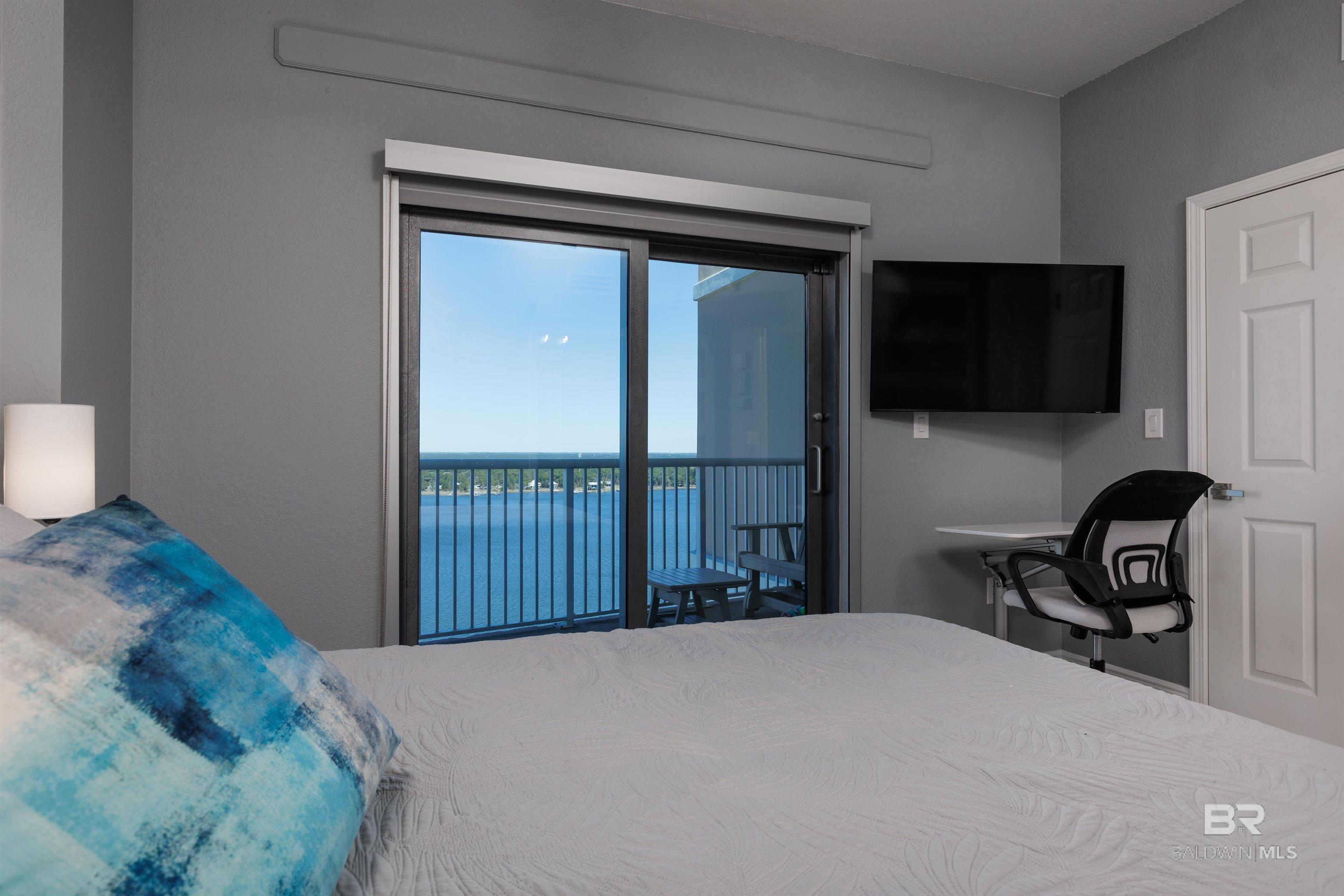 1010 W Beach Boulevard 2009