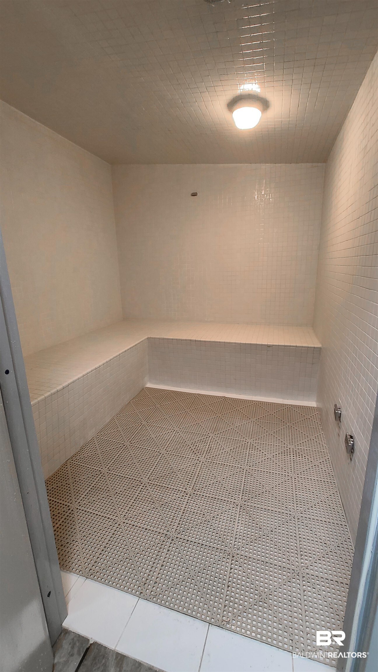 375 Plantation Road 5812